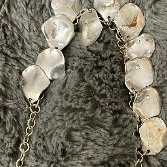 Silver tone petal necklace 17” - Picture 8 of 12